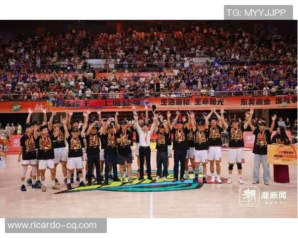 杭州滑板队近期状态对比分析及未来发展趋势探讨 杭州滑板队近期状态对比分析及未来发展趋势探讨